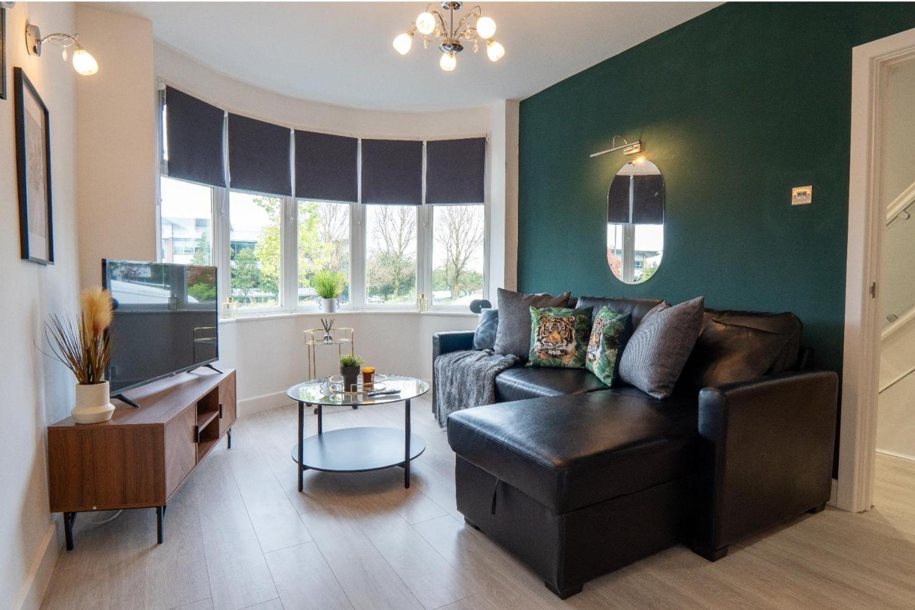 Sheldon House 3 Bed Cosy Home Nr Jlr & Nec 외부 사진